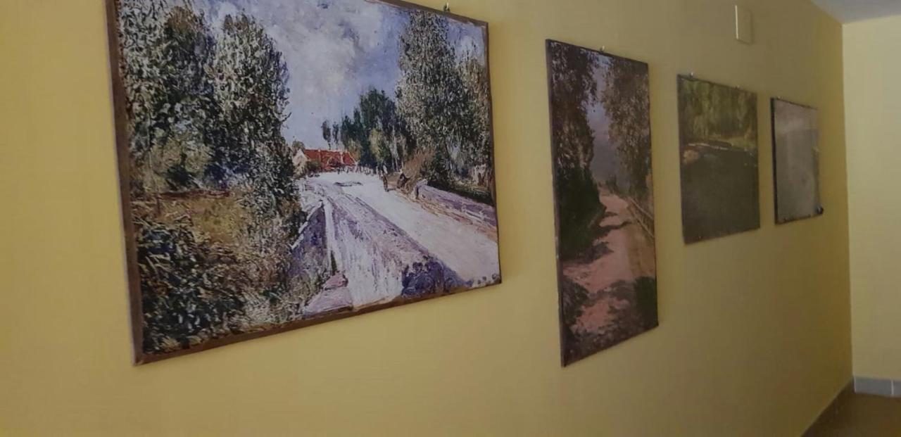 Leyla Hostel Brasov Ngoại thất bức ảnh