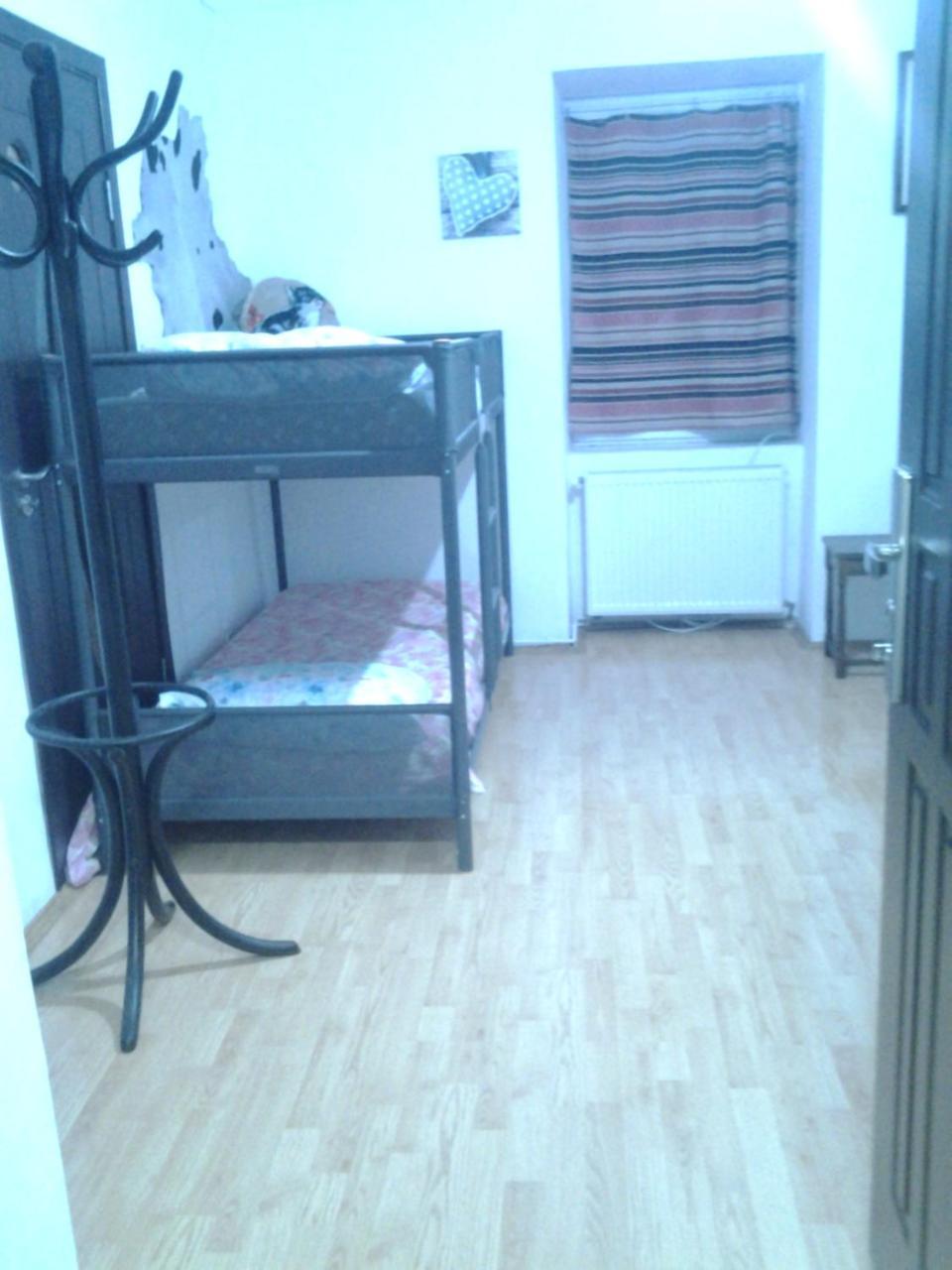 Leyla Hostel Brasov Ngoại thất bức ảnh