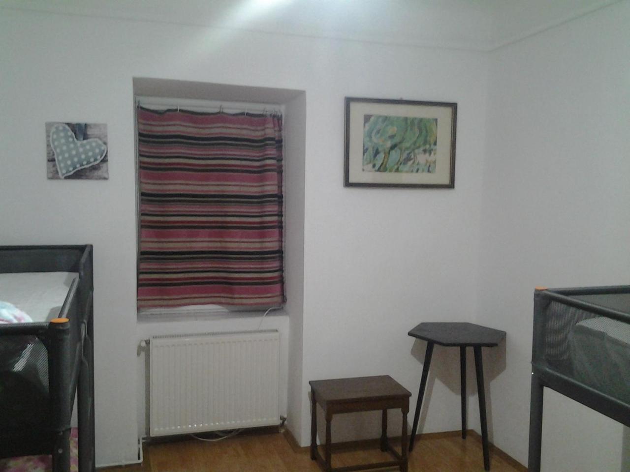Leyla Hostel Brasov Ngoại thất bức ảnh