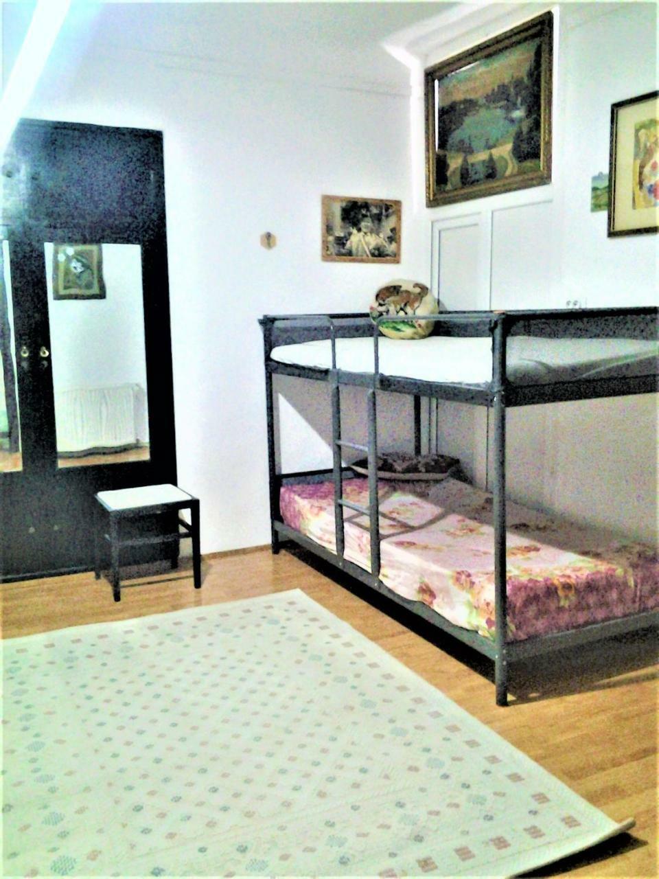 Leyla Hostel Brasov Ngoại thất bức ảnh